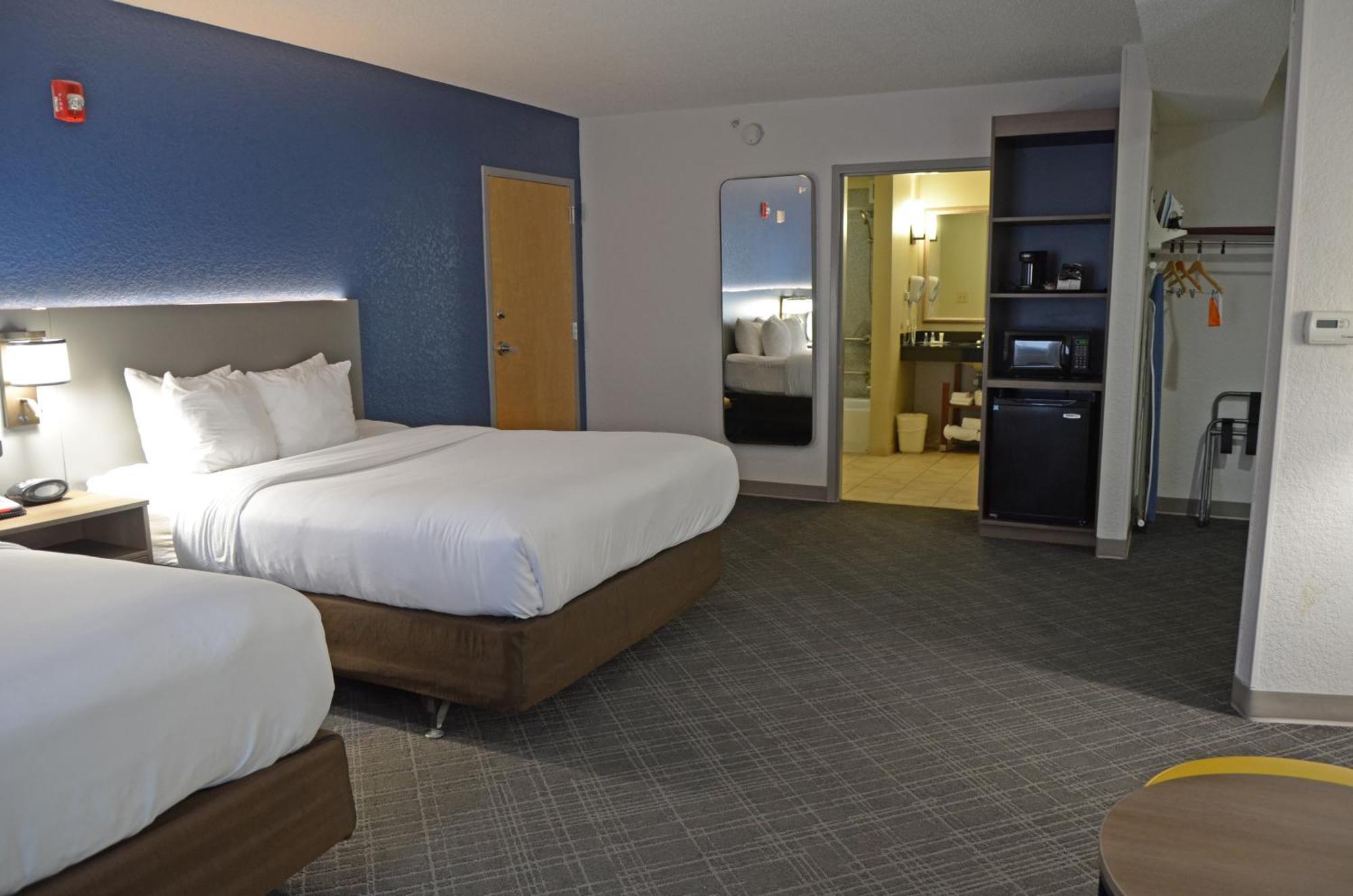 Comfort Suites Salem-Roanoke I-81 Exterior photo