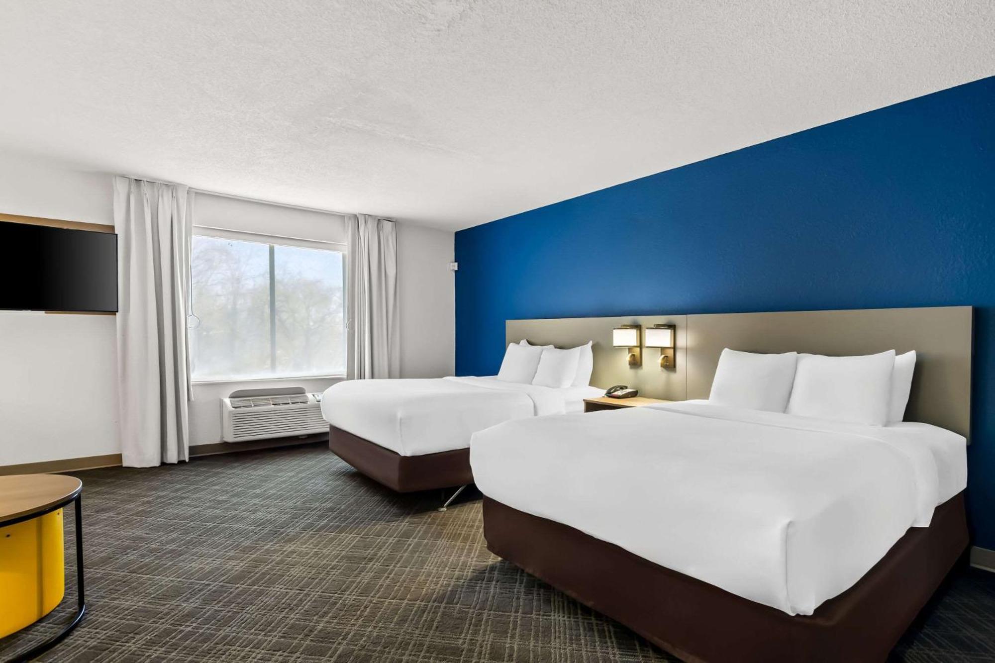 Comfort Suites Salem-Roanoke I-81 Exterior photo