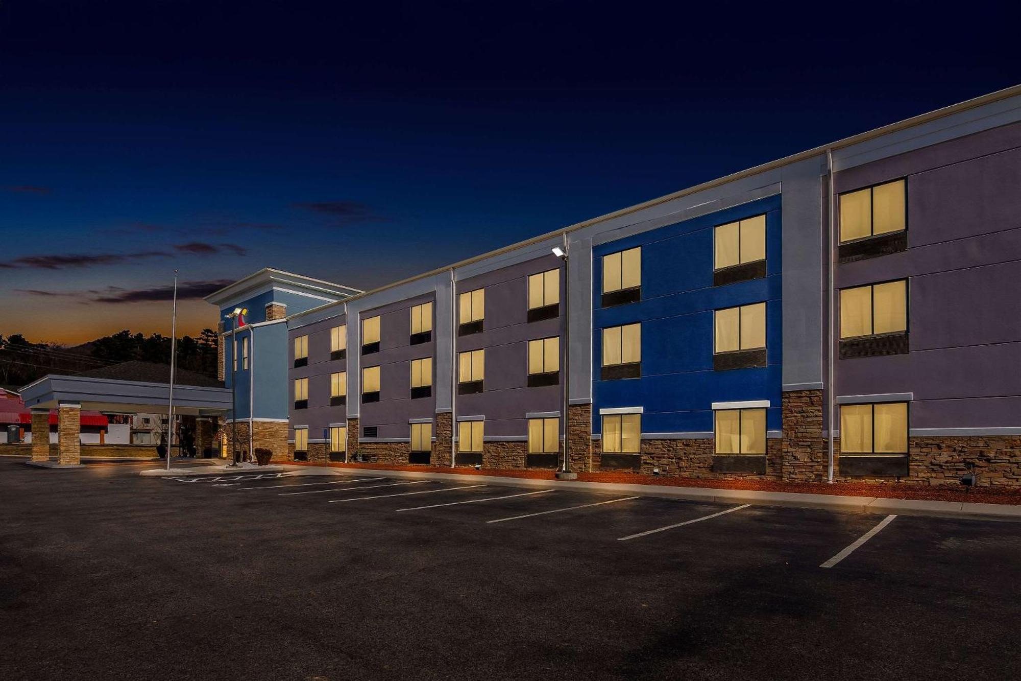 Comfort Suites Salem-Roanoke I-81 Exterior photo